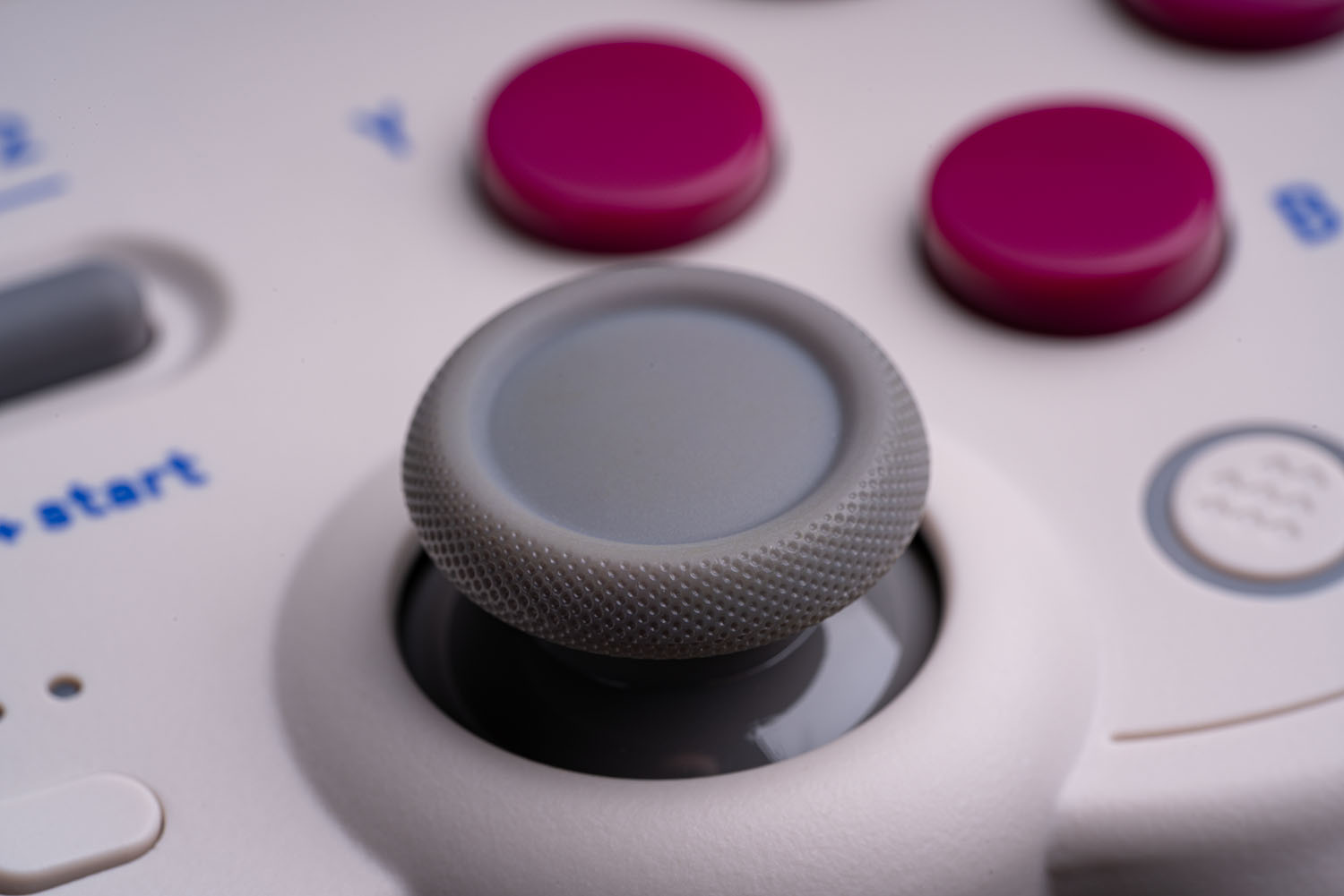 8bitdo-pro2 Bluetoothゲームコントローラ - Smart Home Raspberry Pi のレビューと価格